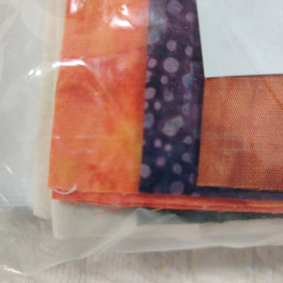 Toni Whitney Design Poppies Quilt Sewing Kit, Wall Hanging Art, 2012 - Picture 6 of 7